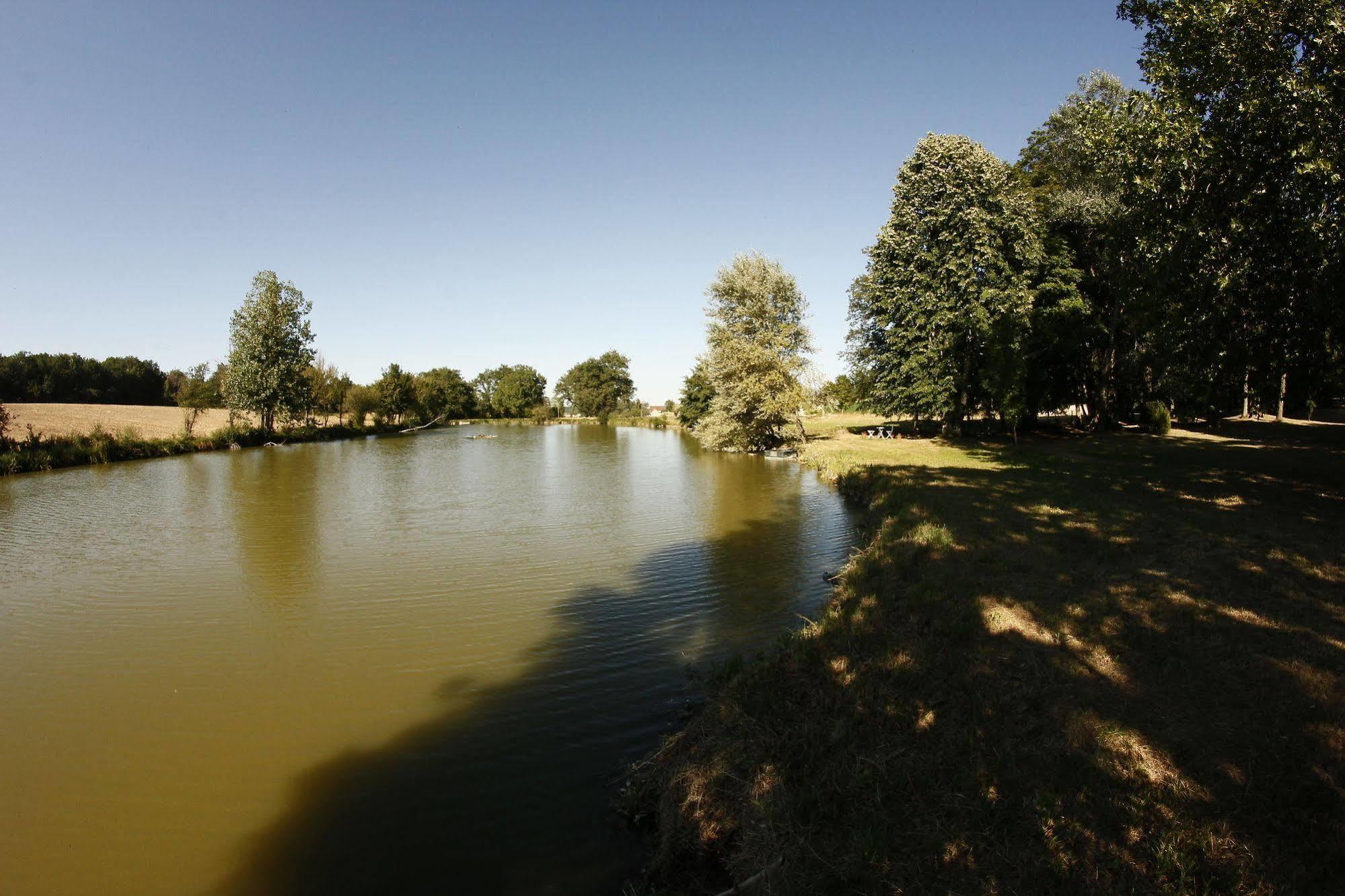 Manoir De La Blonnerie Bed & Breakfast Velleches ภายนอก รูปภาพ